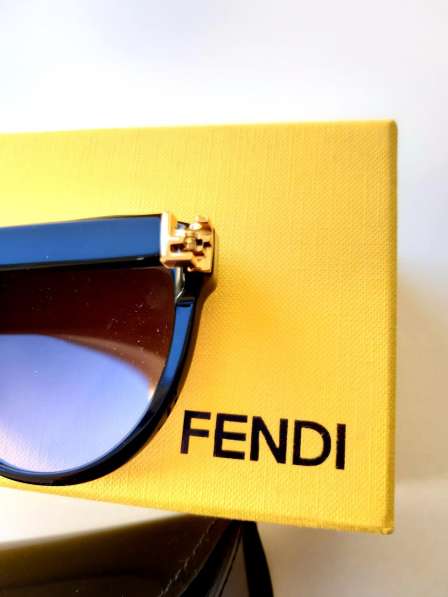 Новые солнцезащитные очки Fendi в Санкт-Петербурге фото 8