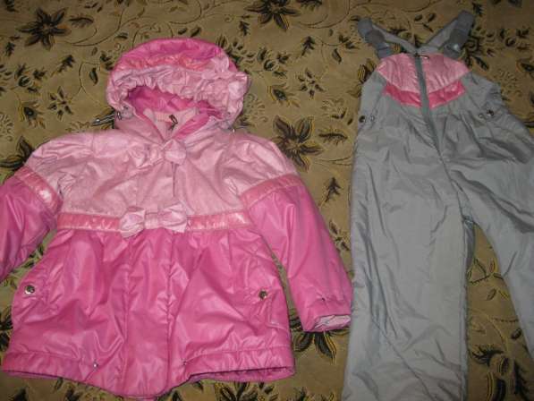 Осенний комплект: куртка и комбинезон"шалуны"размер 104