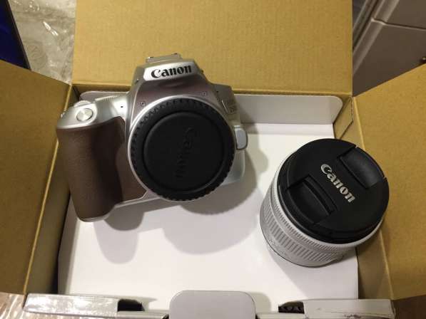 Зеркальная камера Canon EOS 250D