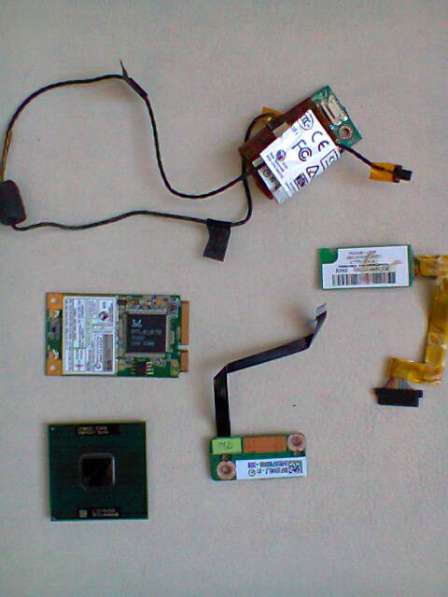 Toshiba Satellite A200 рамка матрицы в Москве фото 6