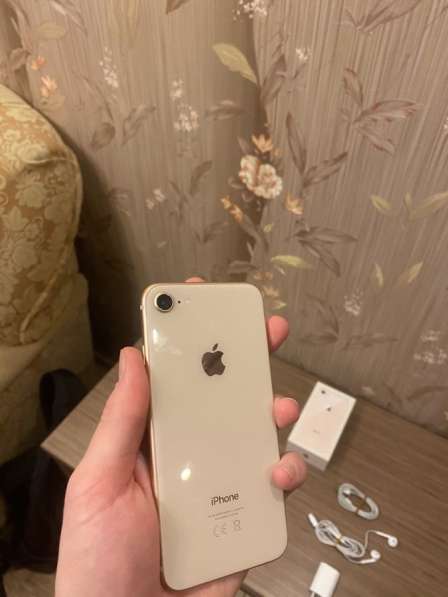 IPhone 8 64gb gold