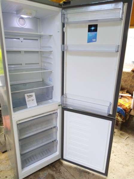 Двухкамерный холодильник в Керчи фото 3