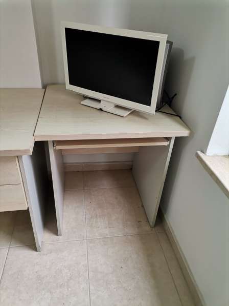 Компьютерный стол в фото 4