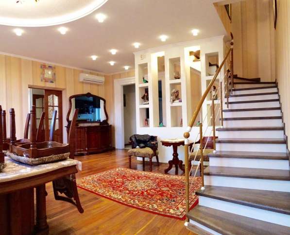 Продам дом в Ростов-на-Дону.Жилая площадь 253 кв.м. в Ростове-на-Дону