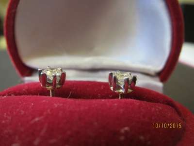 Золотые серьги пуссеты с бриллиантами в Калининграде фото 4