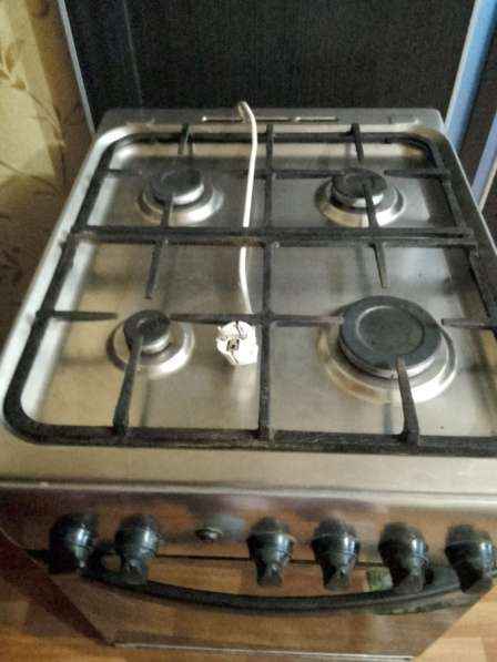 Продам газовую плиту в Барнауле