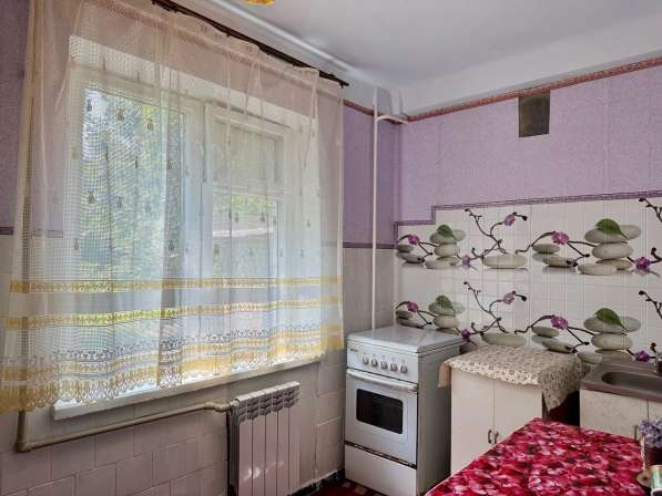 2-комнатная квартира в Луганске в фото 6
