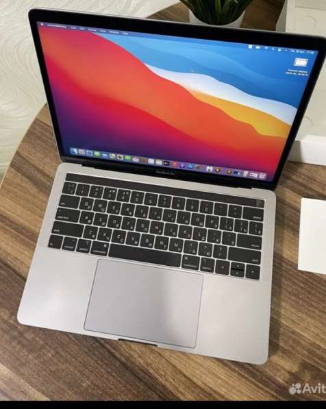 MacBook Pro 13 с Touch Bar в Санкт-Петербурге фото 5