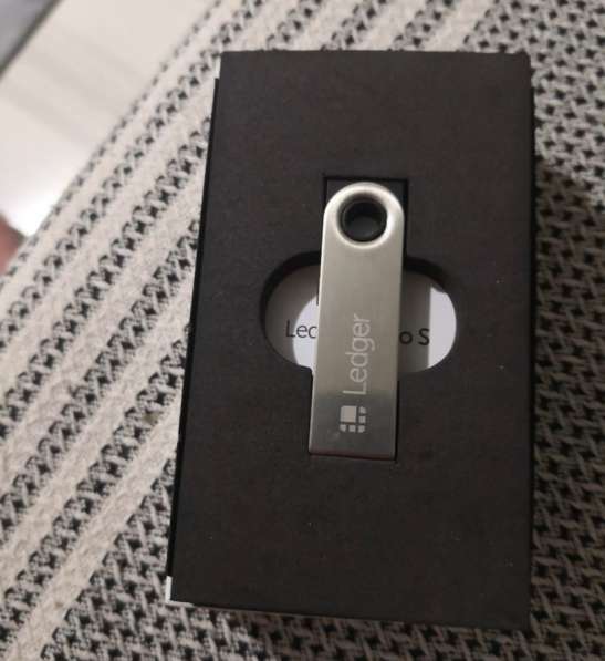 LEDGER NANO S КРИПТОКОШЕЛЕК в Москве фото 8