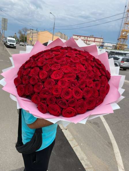 Роза эквадорский и местные Роза по оптовой цене в Москве
