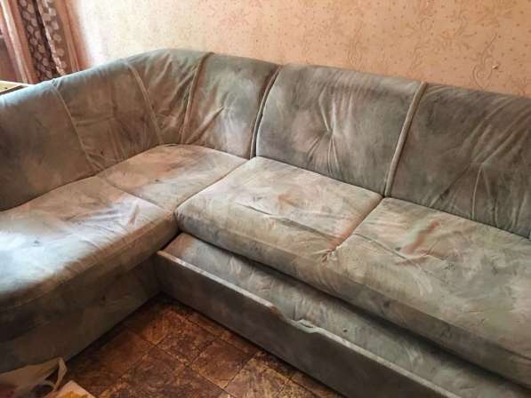 Продам большой угловой диван недорого в 