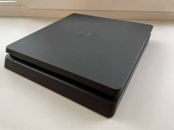 Sony playstation 4 slim 500gb + комплект аксов