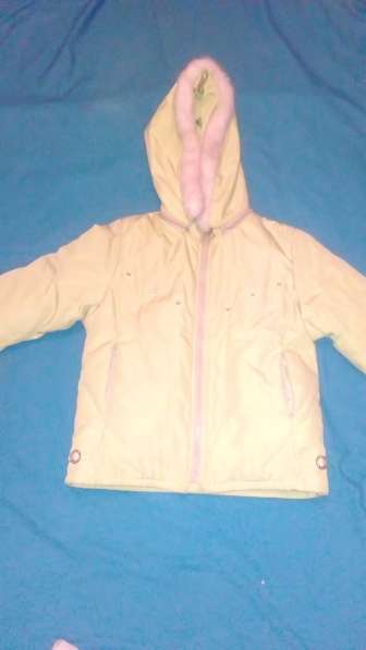 Детская куртка с отстегивающей меховой подкладкой в фото 3