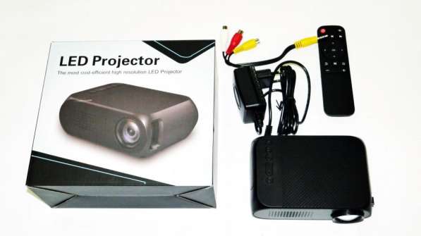 Мини проектор портативный мультимедийный Led Projector YG320 в фото 10