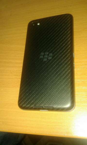 сотовый телефон Blackberry Z30