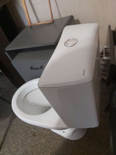 Продам унитаз в Симферополе