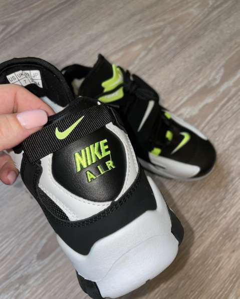 Кроссовки зима в Санкт-Петербурге