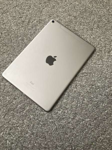 Apple iPad Pro 9.7 128Gb в фото 3