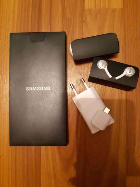 Samsung S10 в Санкт-Петербурге фото 9