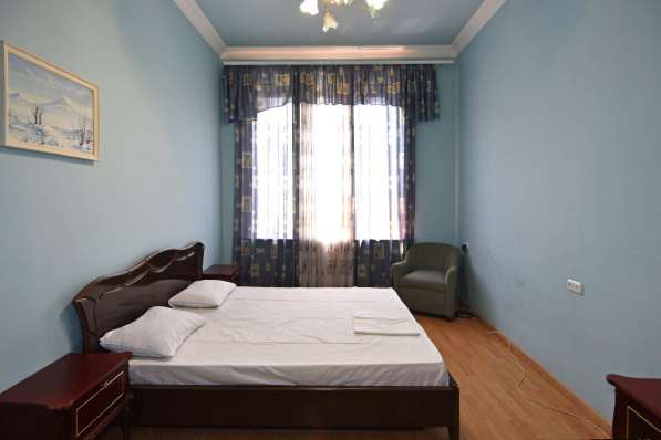 Yervan, в центре 3 комнатная квартира, посуточно в фото 9