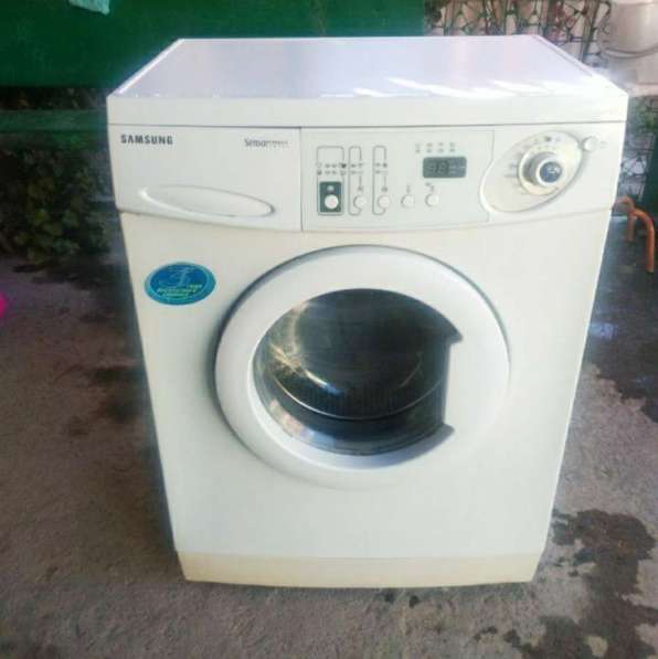 Продам стиральную машину торг уместен