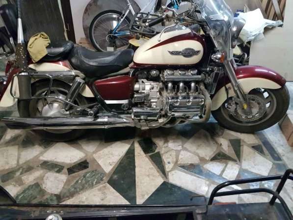 Продам мотоцикл HONDA VALKYRIE 1500