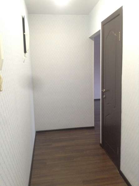 Сдам 2х комнатную квартиру в октябрьском районе в Омске фото 5