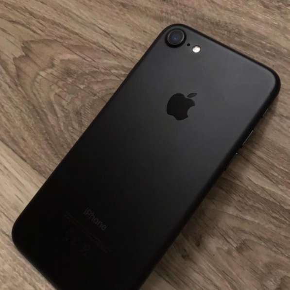 Продам iphone 7 32 gb