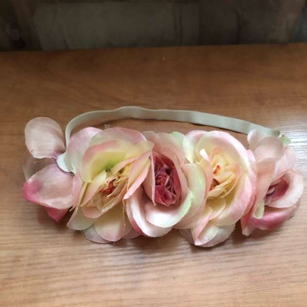 Венки из роз в Москве