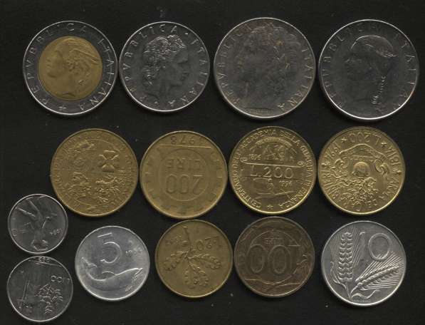 Монеты Англии, Италии, Дании, Швеции и Финляндии в наборах в Москве фото 8