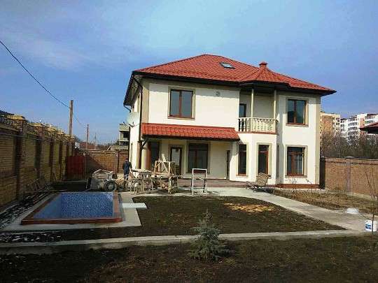 Продам новый дом в Центральном районе Симферополя