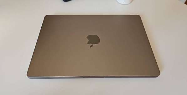 MacBook Pro 14" M1 Pro — мощь и мобильность