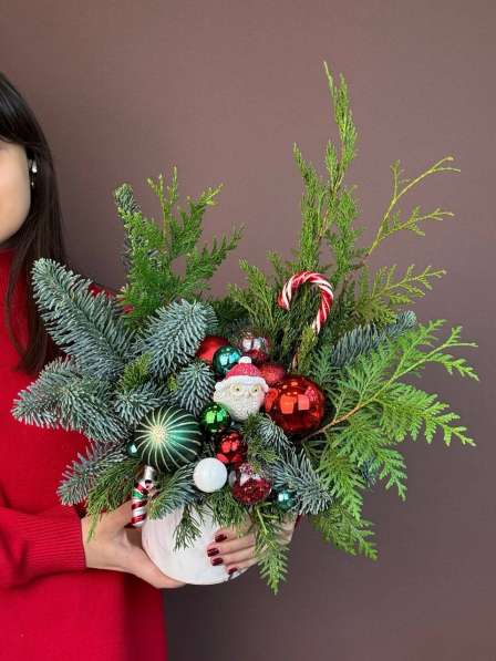 Новогодние композиции из нобилиса в Москве фото 3