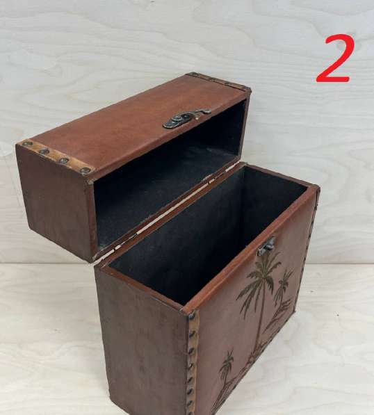 Декopaтивный сундук