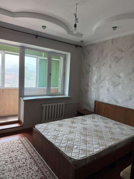 Продаю 3-х комнатную квартиру по ул. Салиева в фото 8