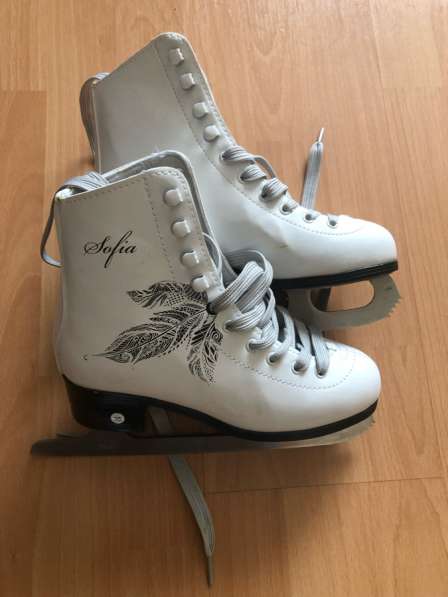 Продам коньки