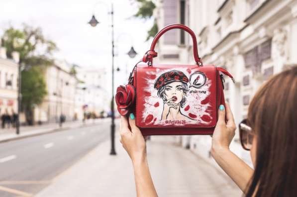 Красная сумочка с ручной росписью #наСтиле