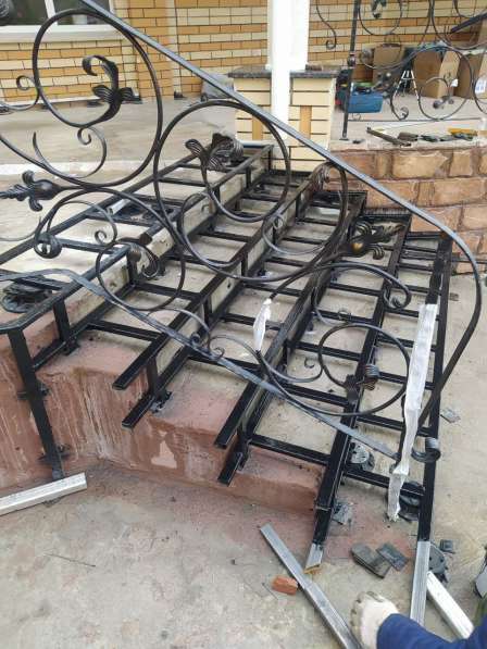 Плотник. Монтажник террасной доски из ДПК в Москве