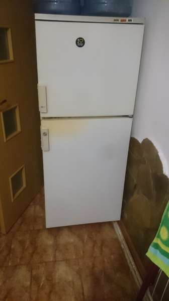 Продаю двухкамерный холодильник Бирюса