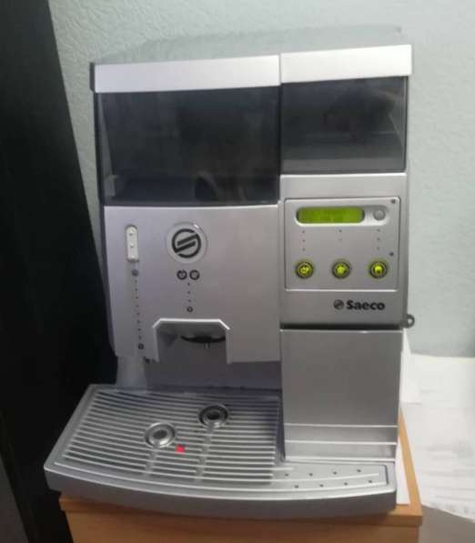 Кофе-машина Phillips Saeco Ambra CP10