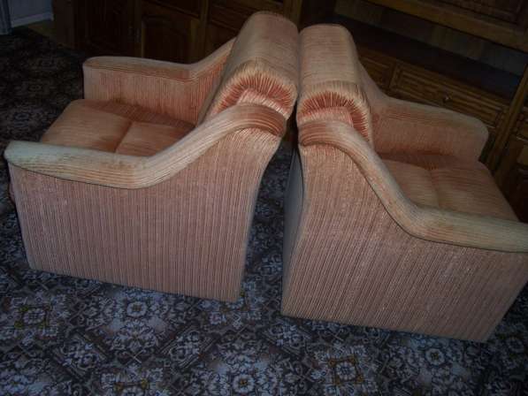 Мягкие кресла из румынского гарнитура в Москве фото 3