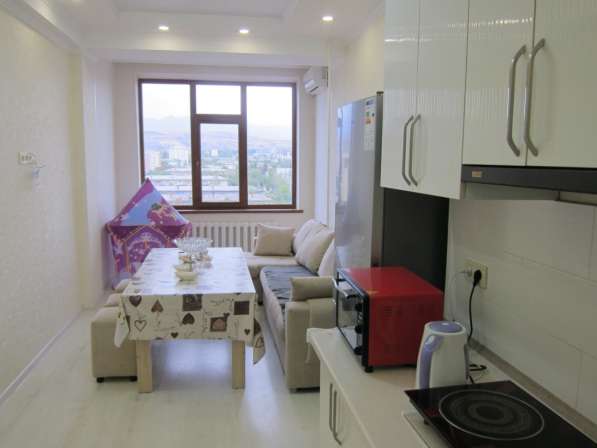 Продается 2 комнатная квартира 77м2 в. г Бишкек т