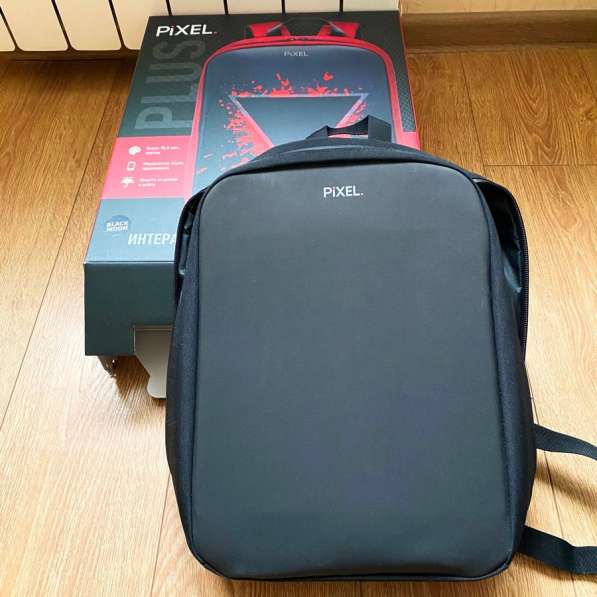 Рюкзак с LED дисплеем PIXEL PLUS новый
