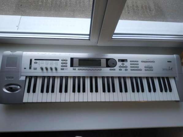 Синтезатор Korg Triton Le