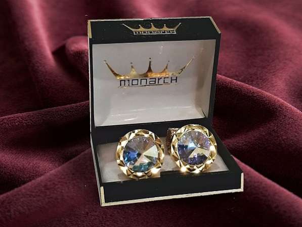 Коллекционные позолоченные запонки бренда Monarch с кристалл