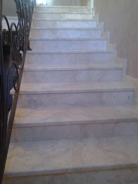 Лестницы из натурального камня мрамора и гранита в Раменское фото 9