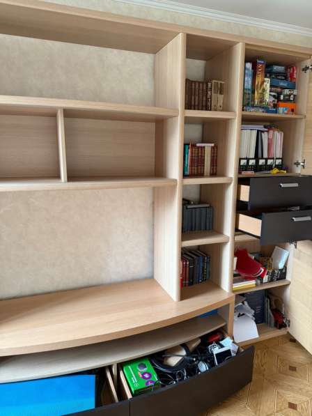 Стенка со шкафом Б/У в Москве