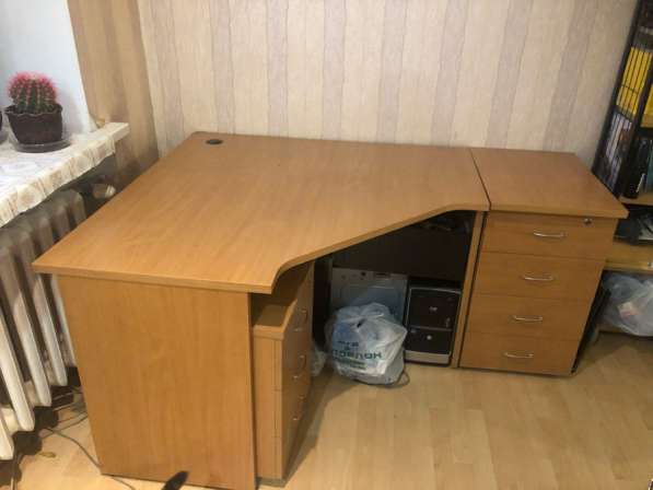 Продам угловой стол в Новосибирске фото 3