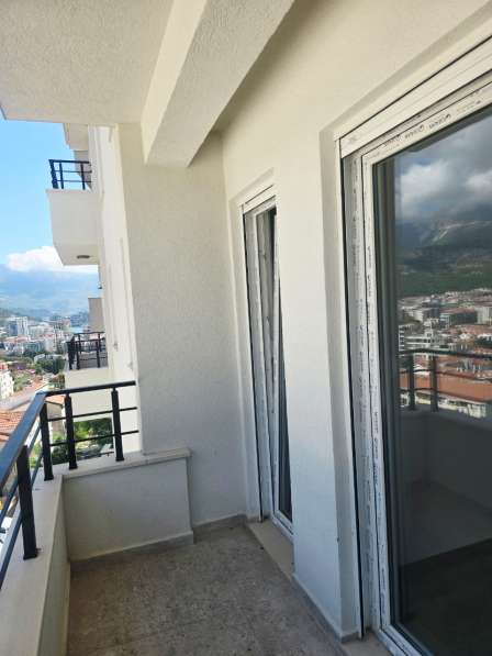 Продаётся квартира в новом доме в Будве в фото 9