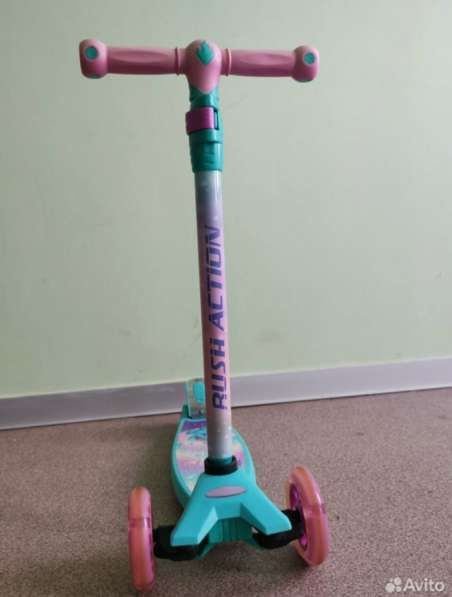 Самокат трехколесный со светящимися колесами в Москве фото 9